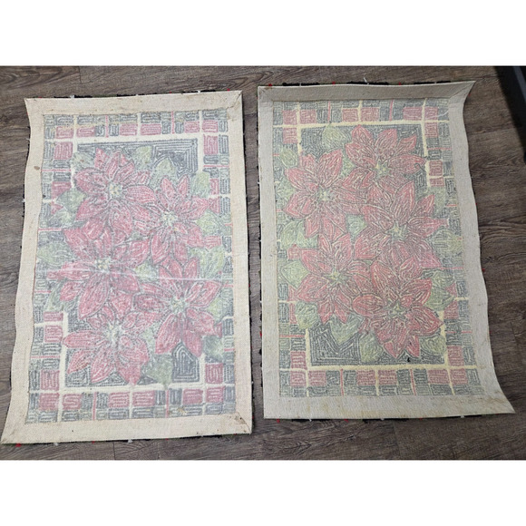 Christmas Holiday Candy Cane Hand-Hooked Rugs Pair Small 31" x 21" - Picture 5 of 6